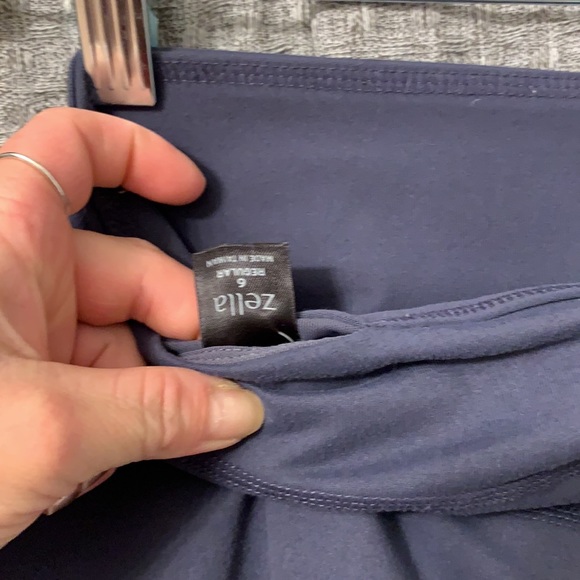 Zella yoga leggings . Grey . Size 6 - Picture 2 of 4